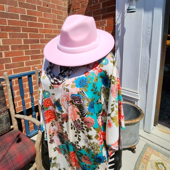 Pretty in Pink Fedora - Super cute 😍 Unisex - Picture 6 of 17